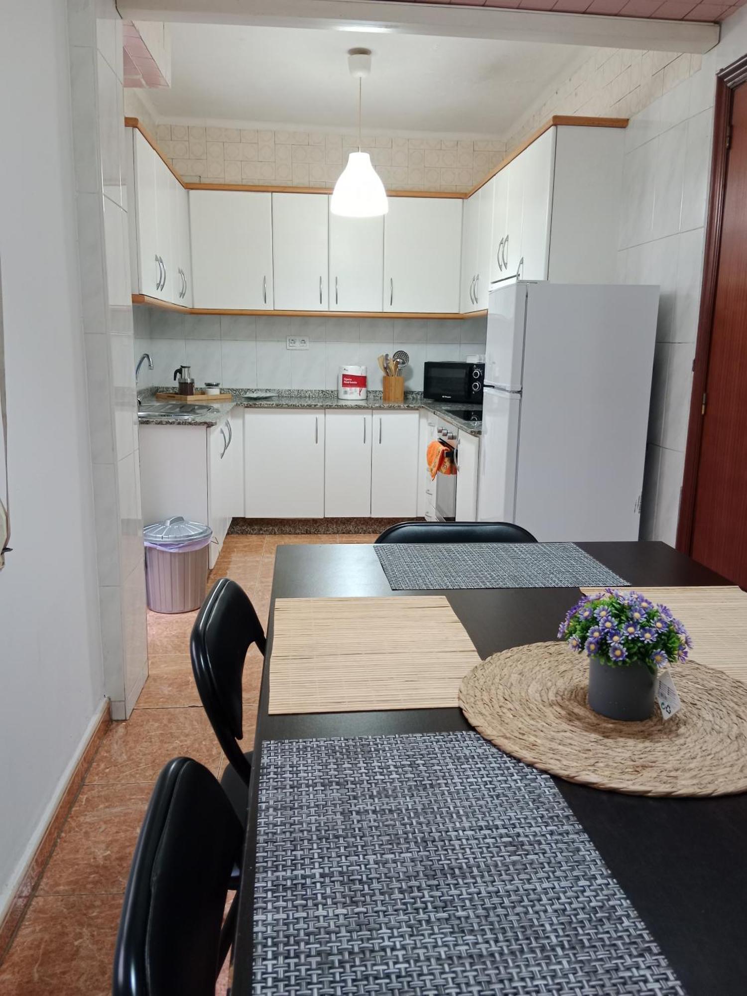Vistas A La Pista De Atletismo Apartment Понтеведра Стая снимка